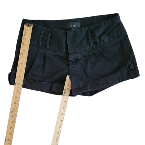 Pleated Black Shorts Size 5 - Picture 2 of 4